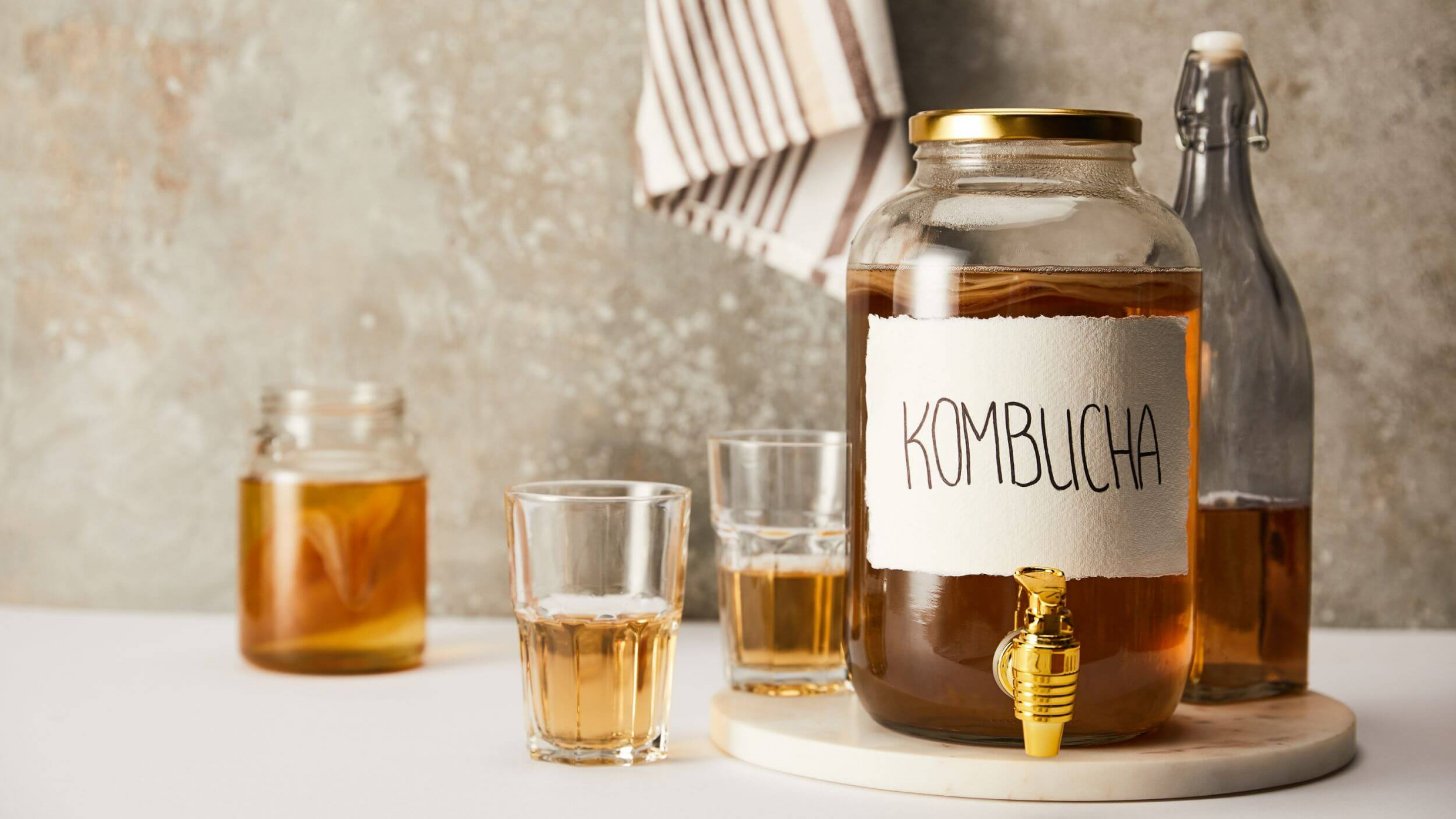 Kombucha - fermenterat te fullt av nyttigheter